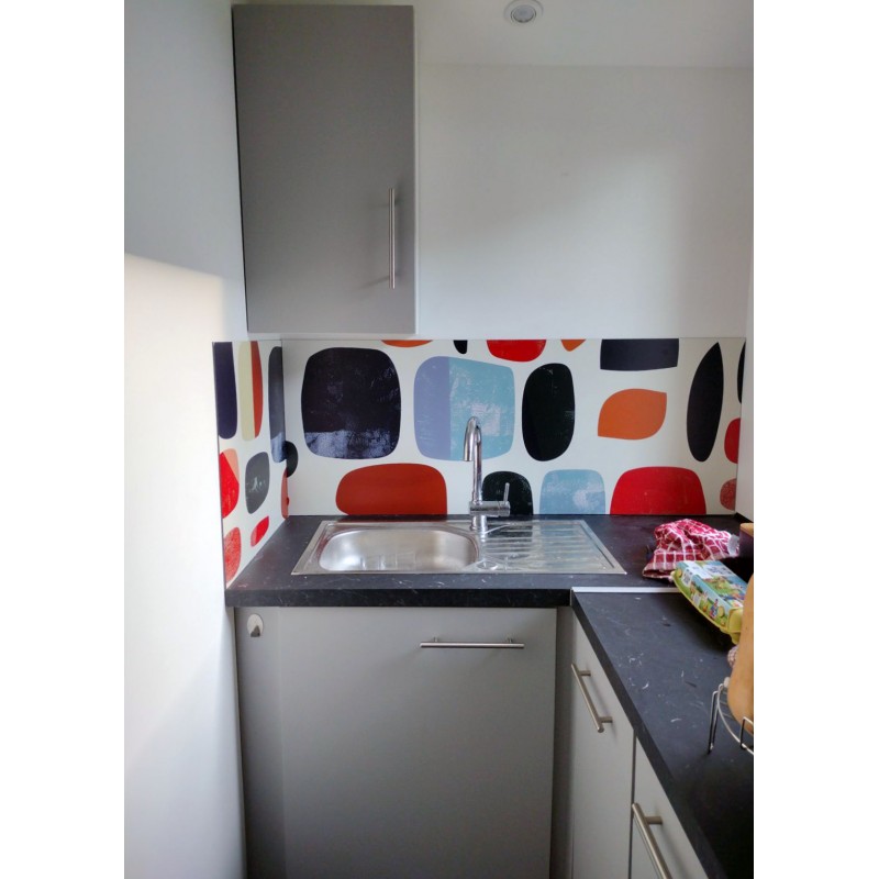 réalisation d'un de nos client Crédence Cuisine Formes aléatoires très colorées