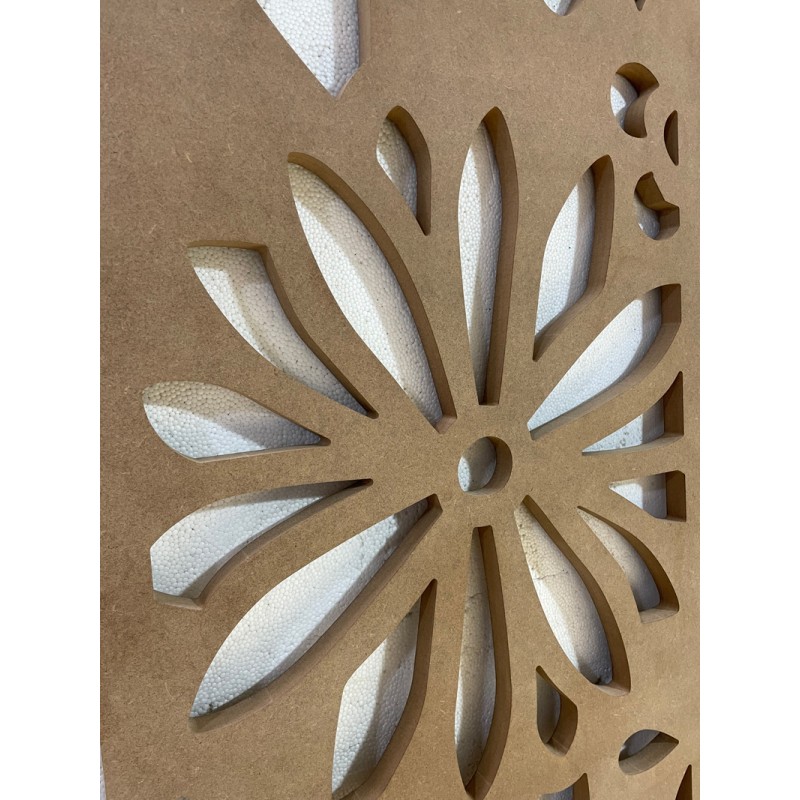 Claustra Fleurs panneau décoratif ajouré sur mesure pour clôture extérieur ou cloison intérieure en bois