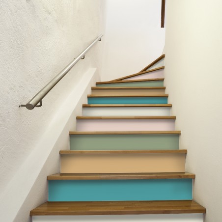 Contremarches escalier couleurs pastel décoration intérieur maison
